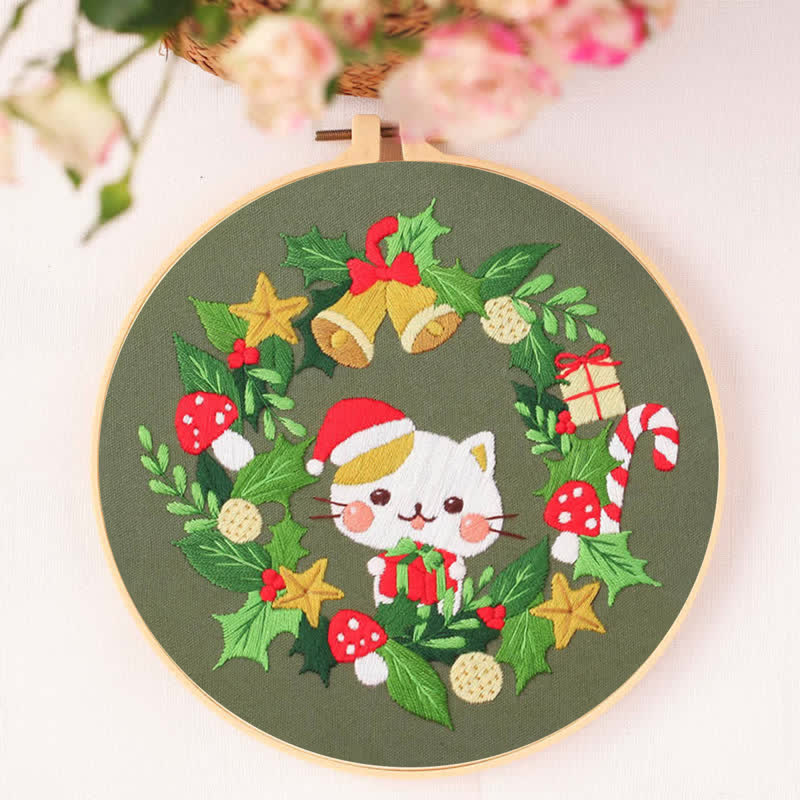 Rubbyoo Embroidery Kit - Christmas Cat Wreath