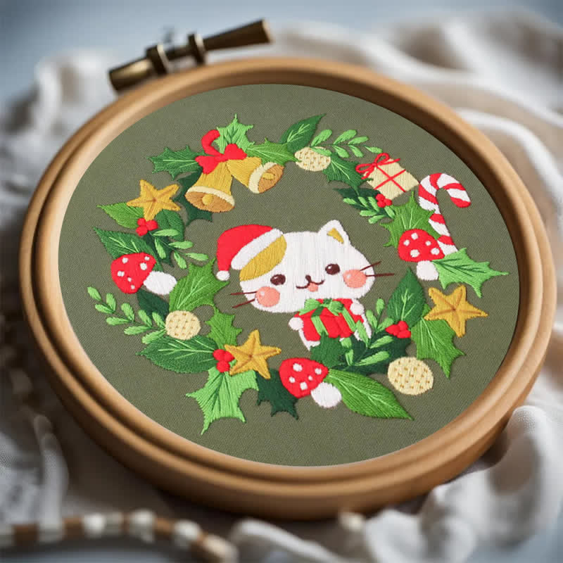 Rubbyoo Embroidery Kit - Christmas Cat Wreath