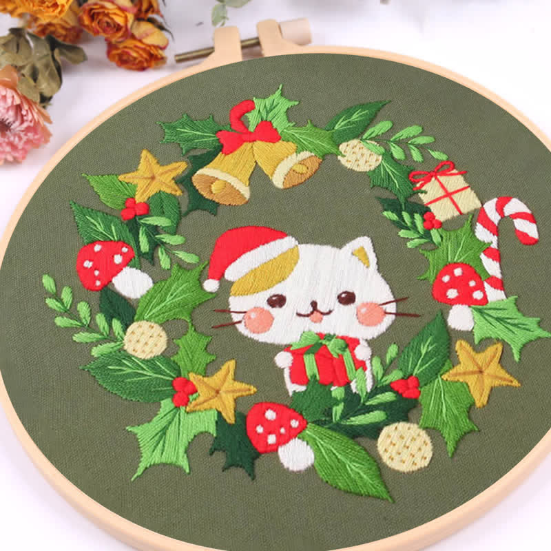 Rubbyoo Embroidery Kit - Christmas Cat Wreath