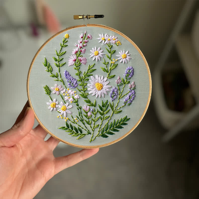 Rubbyoo Embroidery Kit - Wildflower Bouquet