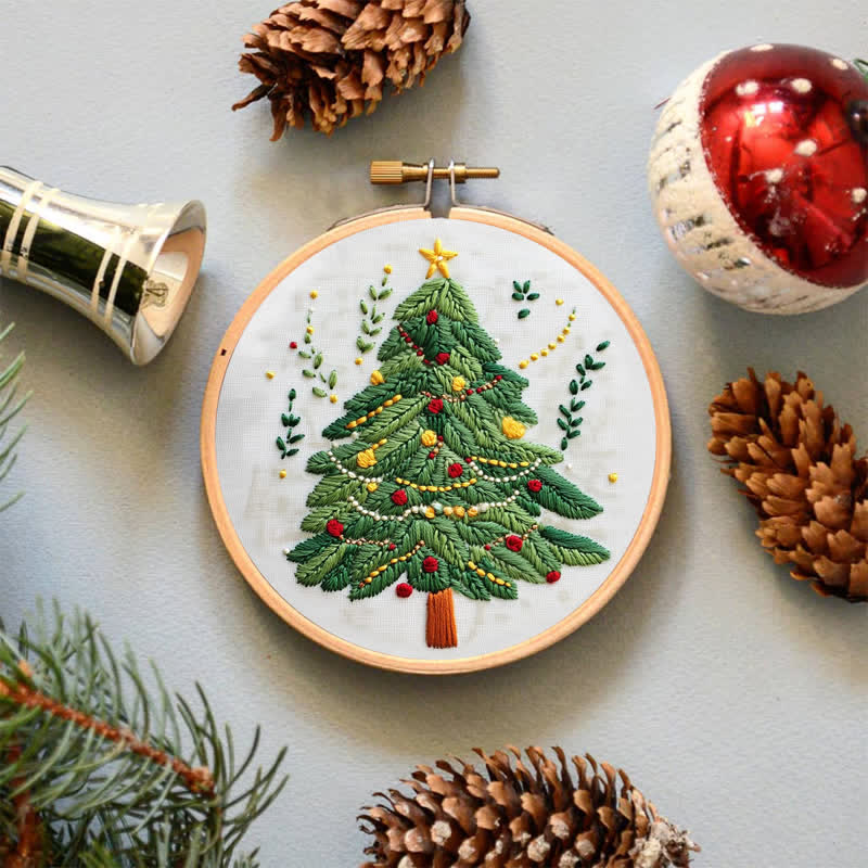 Rubbyoo Embroidery Kit - Cute Christmas Tree