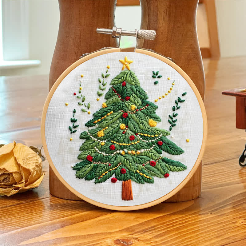 Rubbyoo Embroidery Kit - Cute Christmas Tree