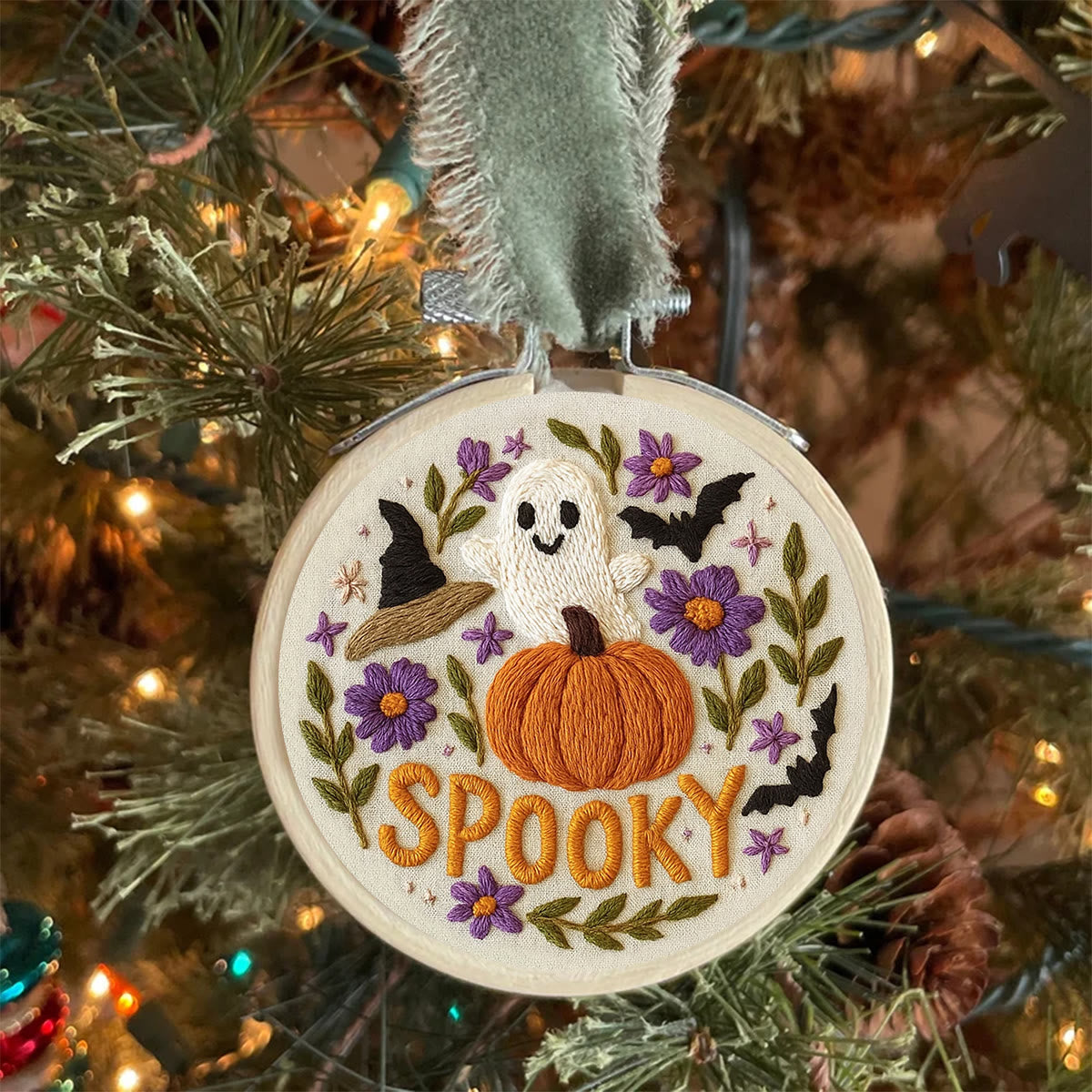 Rubbyoo Embroidery Kit - Spooky Pumpkin |  Halloween Vibes Decor |  Perfect For Wall Hanging