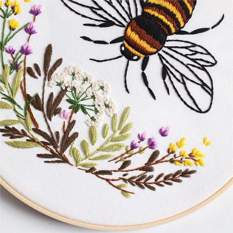 Rubbyoo Embroidery Kit - Bee Insect
