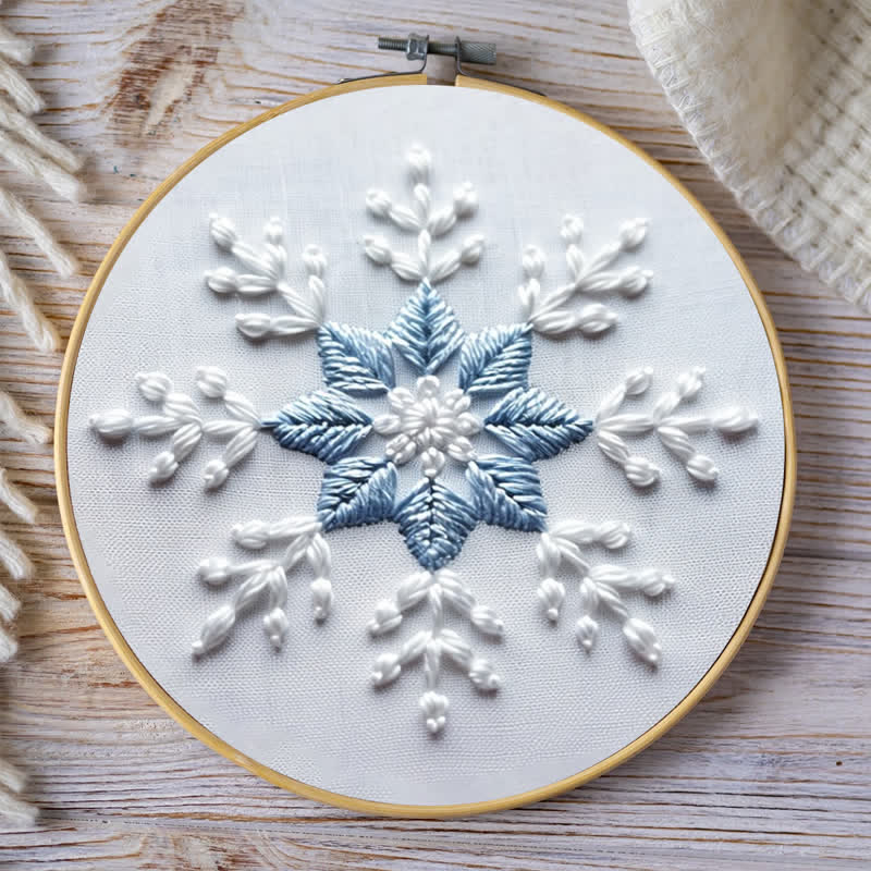 Rubbyoo Embroidery Kit - Snowflakes