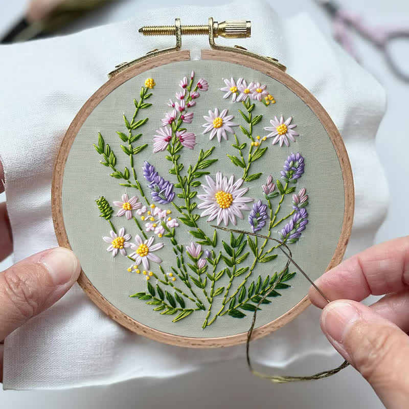 Rubbyoo Embroidery Kit - Wildflower Bouquet
