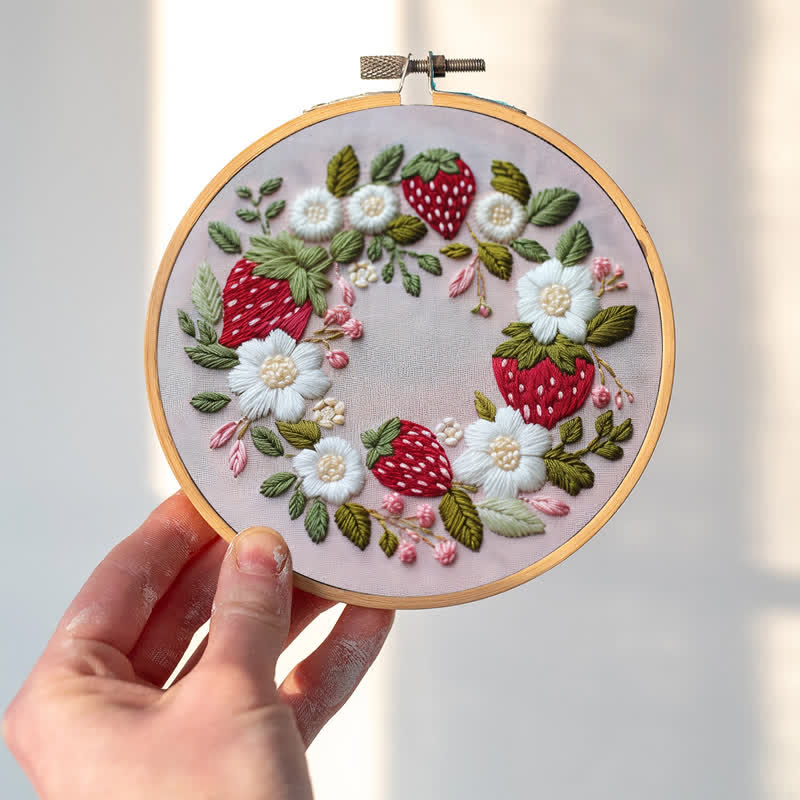 Rubbyoo Embroidery Kit - Wild Strawberry