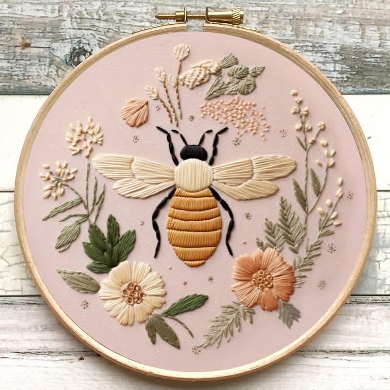 Rubbyoo Embroidery Kit - Bee And Bloom