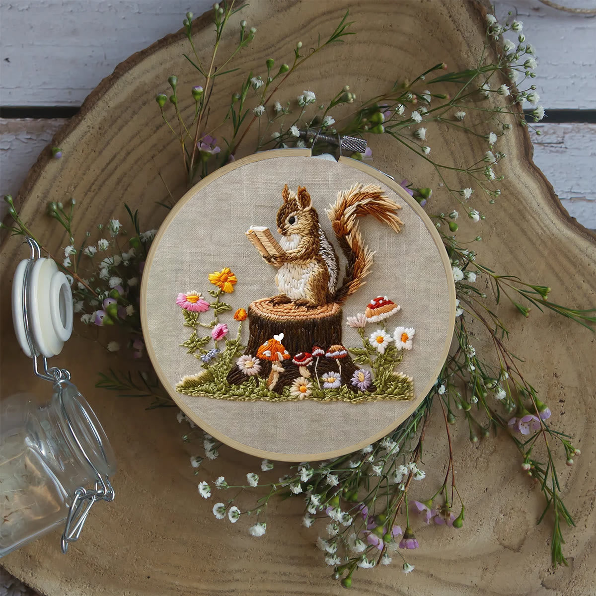 Rubbyoo Embroidery Kit - Small Reading Squirrel