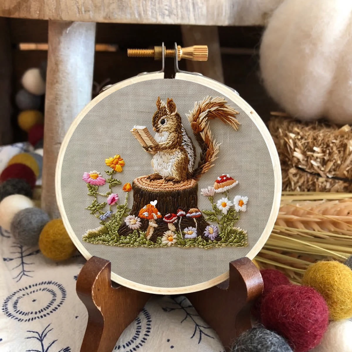 Rubbyoo Embroidery Kit - Small Reading Squirrel