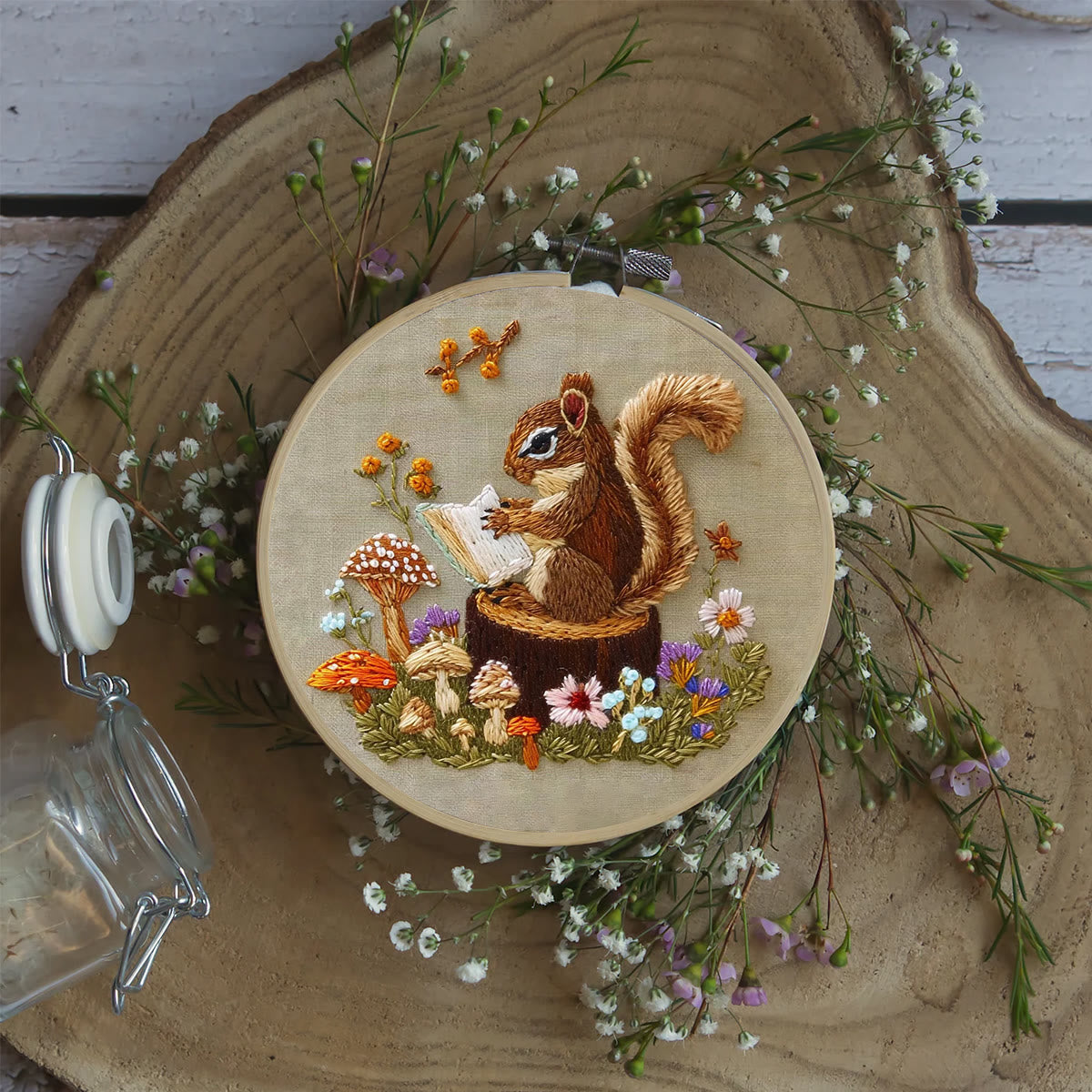 Rubbyoo Embroidery Kit -  Big Reading Squirrel