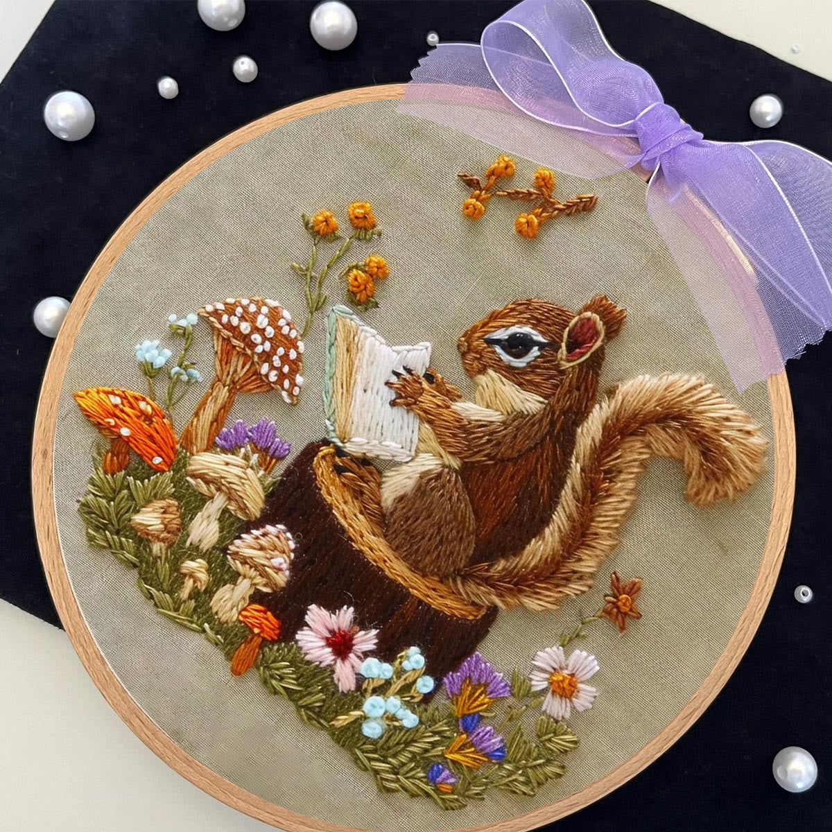 Rubbyoo Embroidery Kit -  Big Reading Squirrel