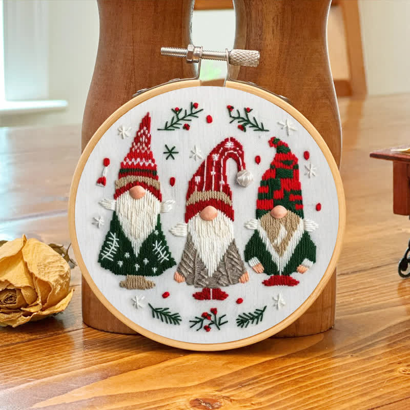 🎅Rubbyoo Christmas Embroidery Kit - Embroidery Hoop Art| Christmas Bauble Ornaments