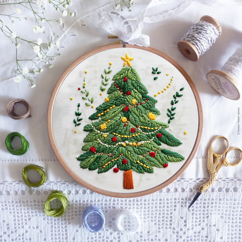 Rubbyoo Embroidery Kit - Cute Christmas Tree