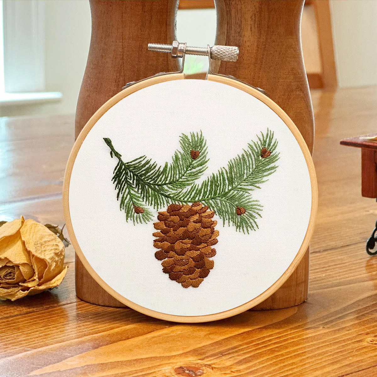 Rubbyoo Embroidery Kit - Pine Cone